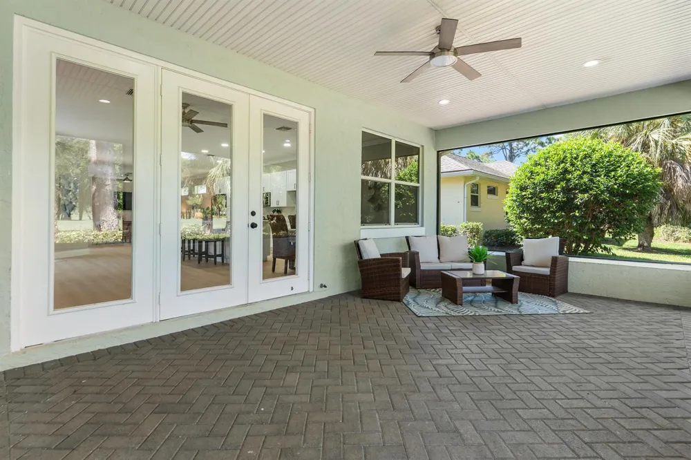 1018 CAROLINA CIRCLE SW Vero Beach, FL 32962