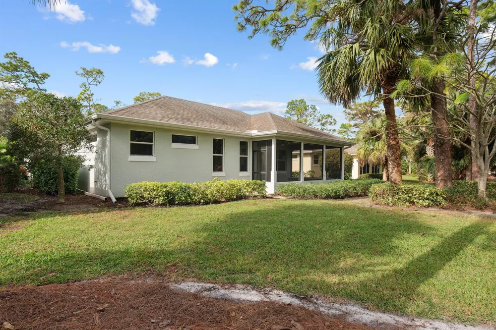 1018 CAROLINA CIRCLE SW Vero Beach, FL 32962