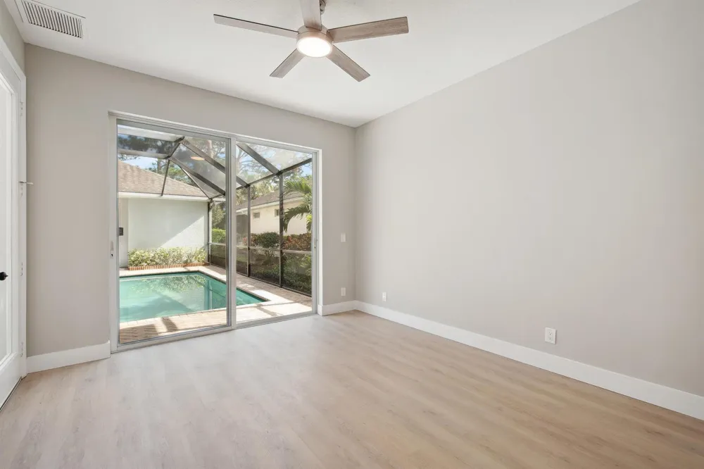 1018 CAROLINA CIRCLE SW Vero Beach, FL 32962