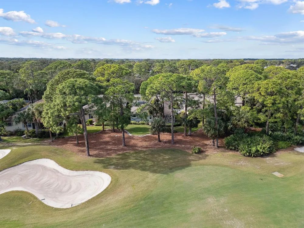 1018 CAROLINA CIRCLE SW Vero Beach, FL 32962