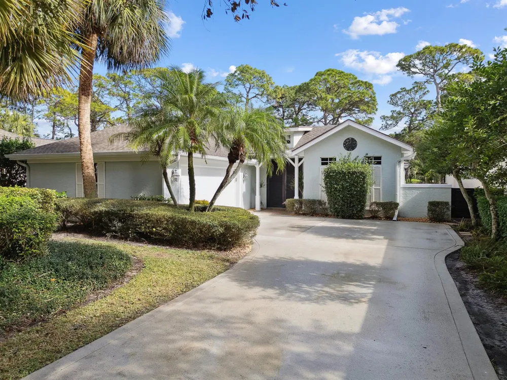 1018 CAROLINA CIRCLE SW Vero Beach, FL 32962