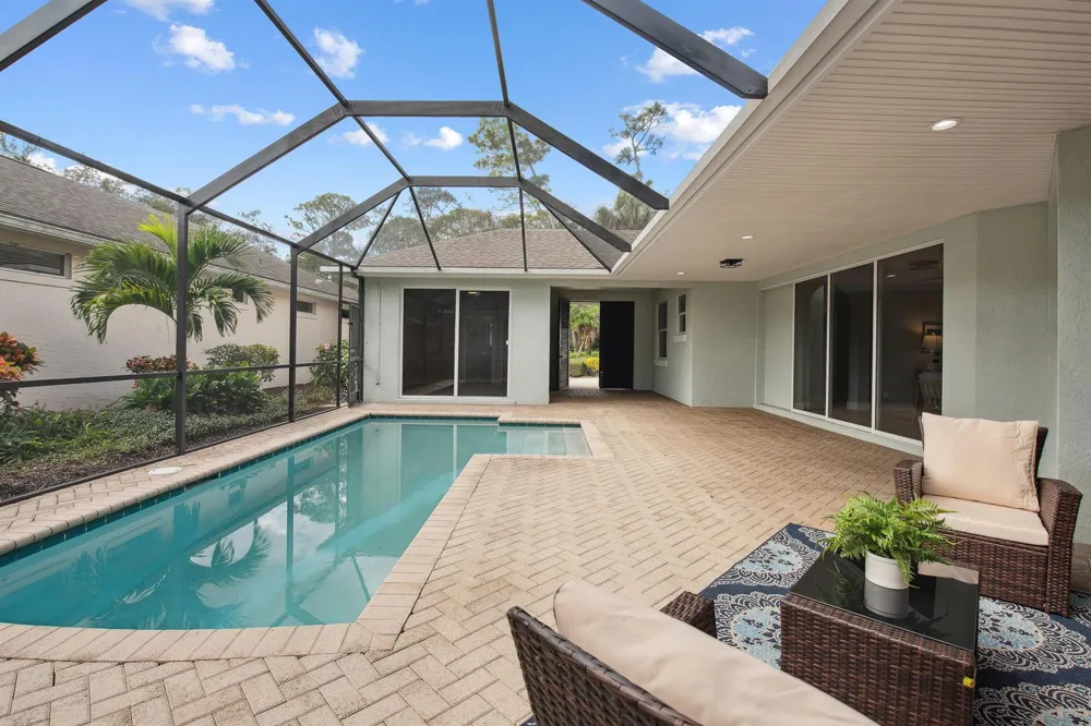1018 CAROLINA CIRCLE SW Vero Beach, FL 32962