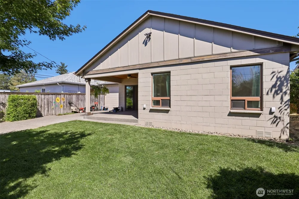 8407 Mt Olympus Avenue Vancouver, WA 98664