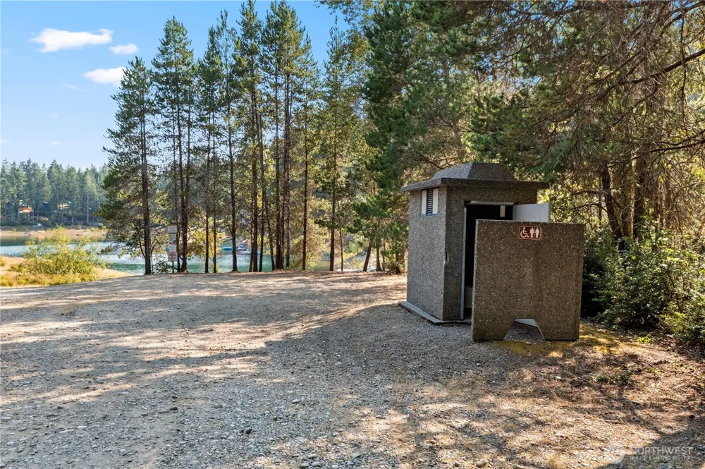 261 NE Circle Drive Tahuya, WA 98588