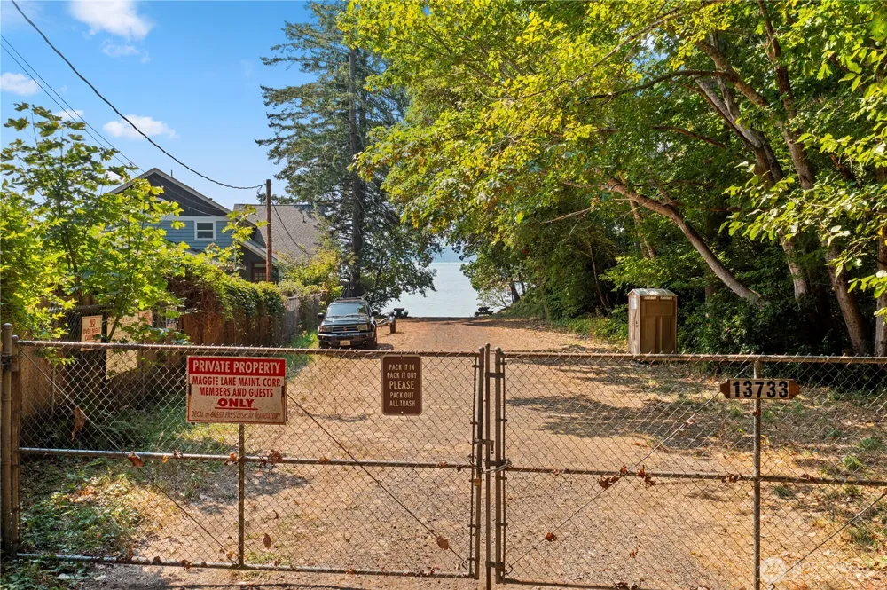 261 NE Circle Drive Tahuya, WA 98588
