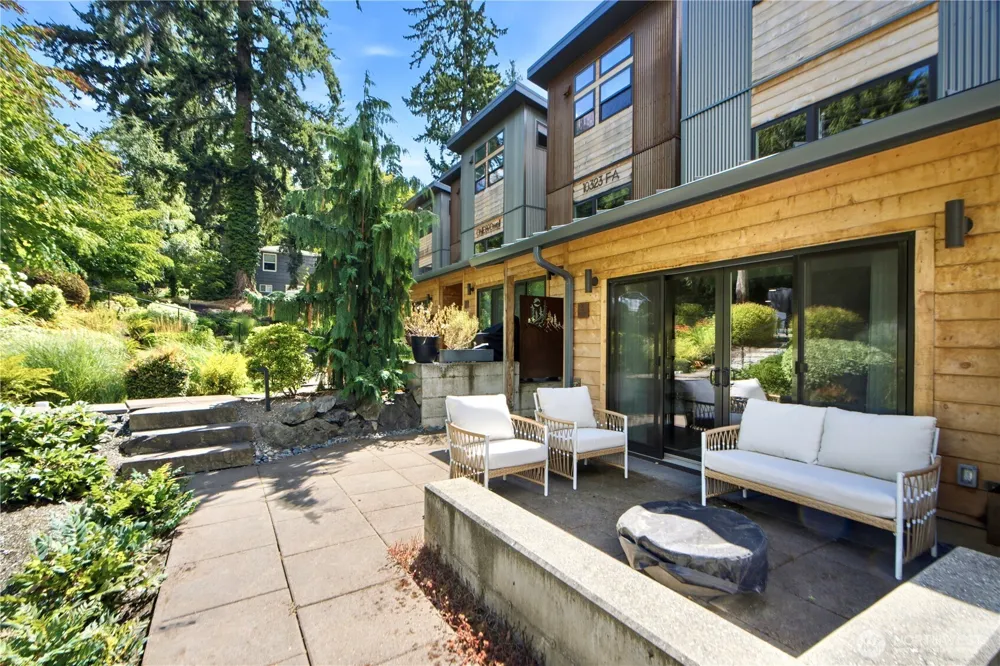 10323 NE 189th St #B Bothell, WA 98011