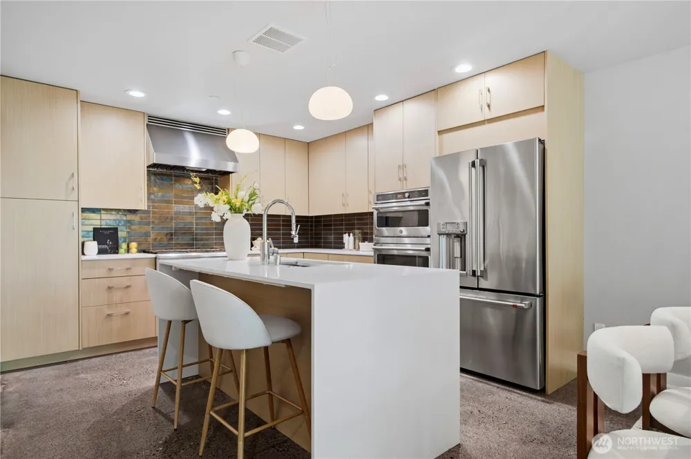 10323 NE 189th St #B Bothell, WA 98011