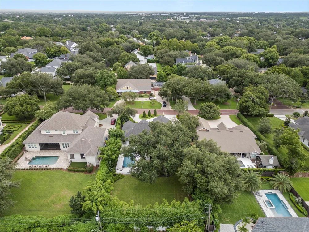 2415 NEVADA ROAD Lakeland, FL 33803