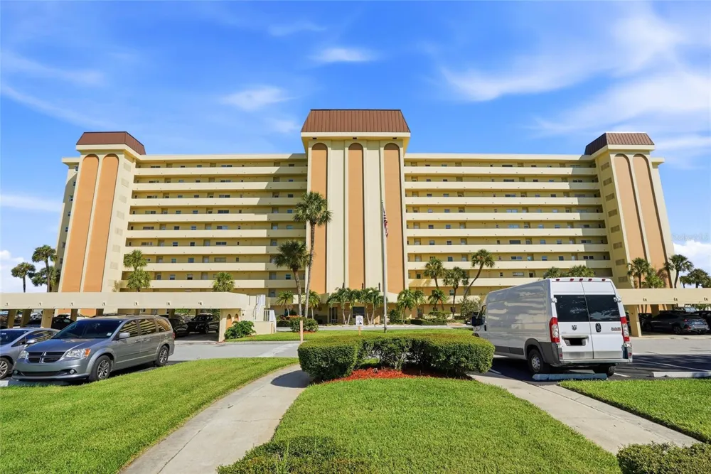 4725 COVE CIRCLE #306 St Petersburg, FL 33708