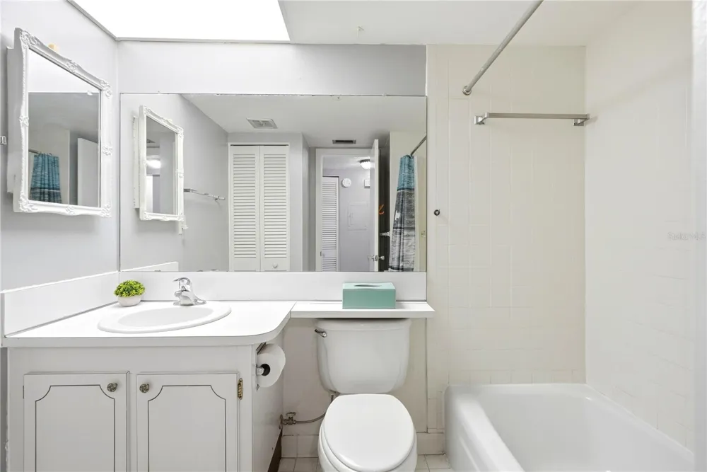 4725 COVE CIRCLE #306 St Petersburg, FL 33708
