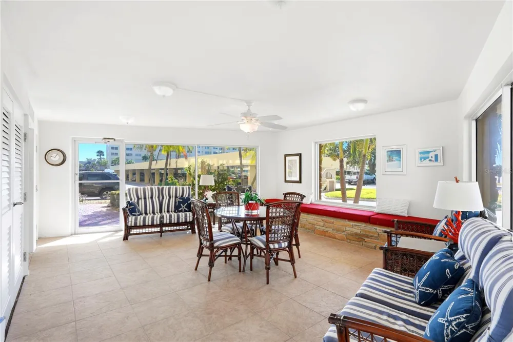 4725 COVE CIRCLE #306 St Petersburg, FL 33708