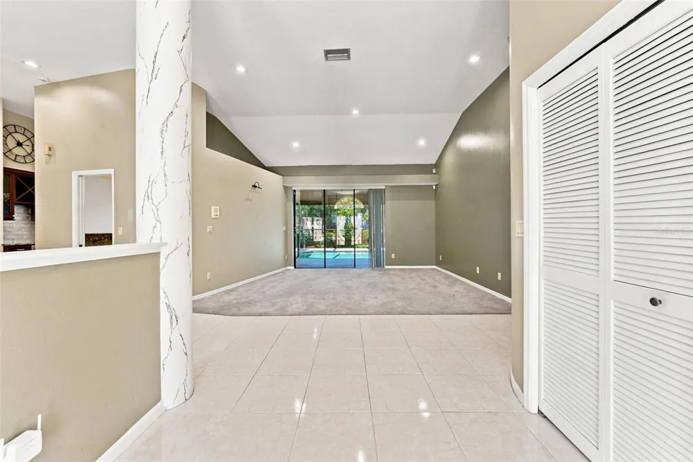 15923 ELLSWORTH DRIVE Tampa, FL 33647