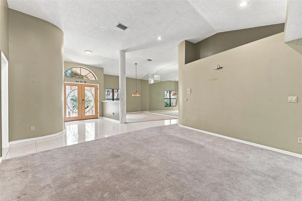 15923 ELLSWORTH DRIVE Tampa, FL 33647