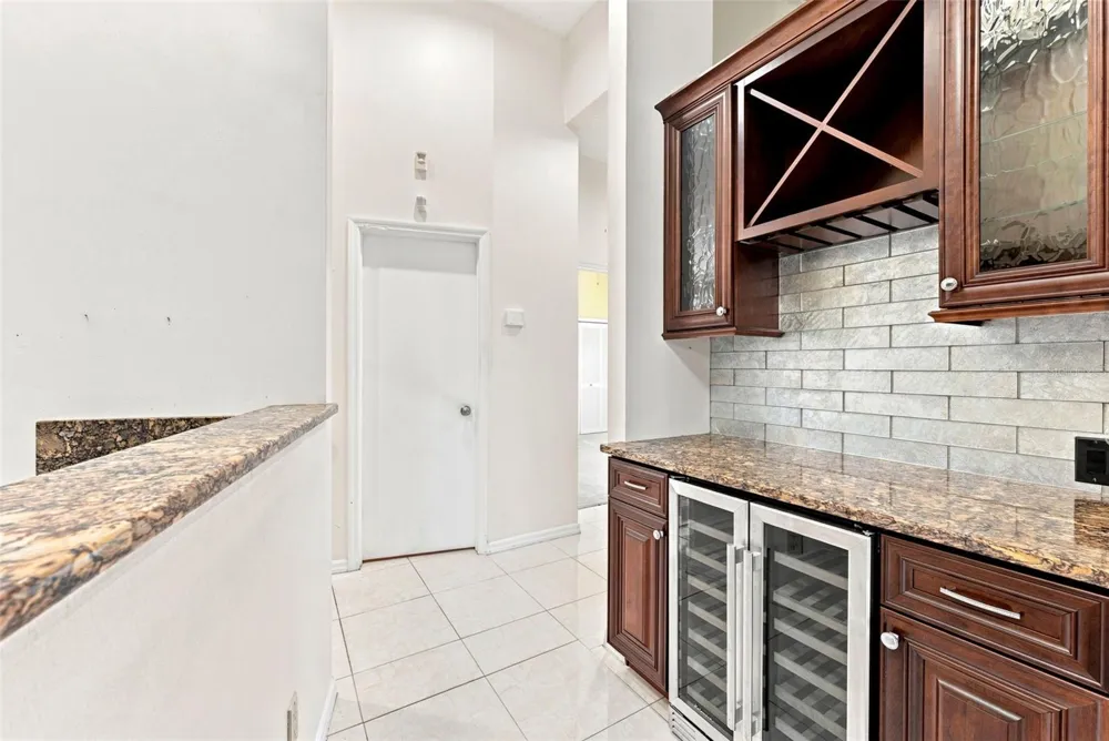 15923 ELLSWORTH DRIVE Tampa, FL 33647