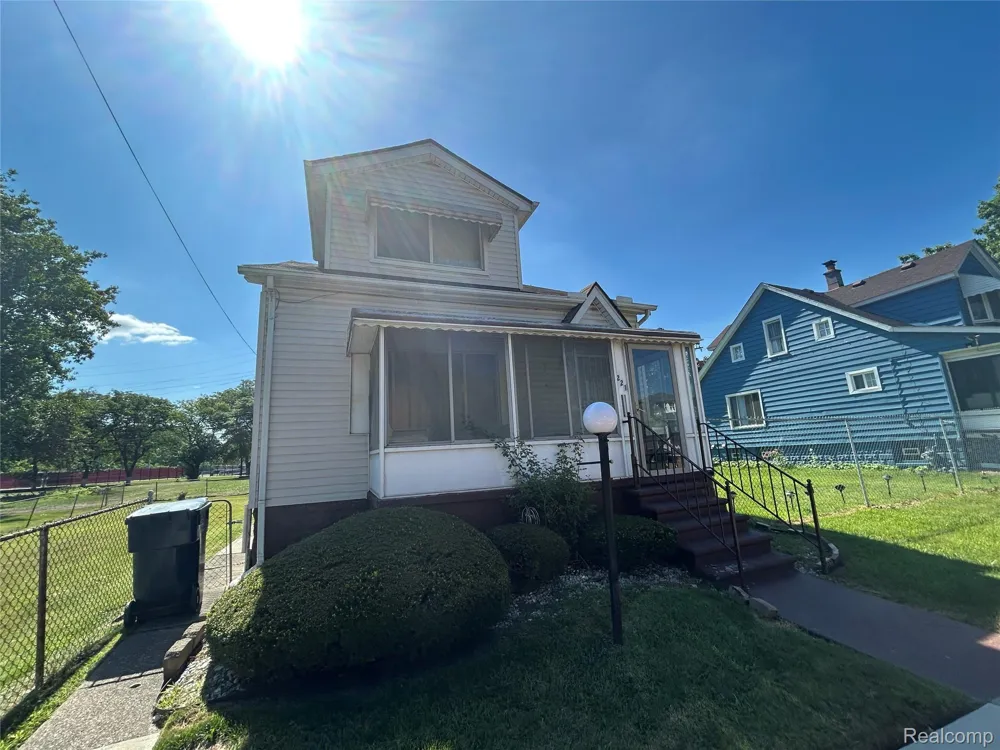 221 Campbell Street River Rouge City, MI 48218