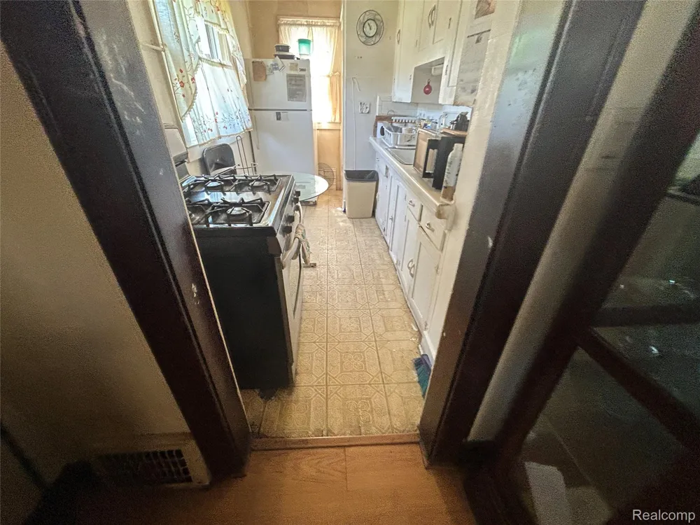 221 Campbell Street River Rouge City, MI 48218