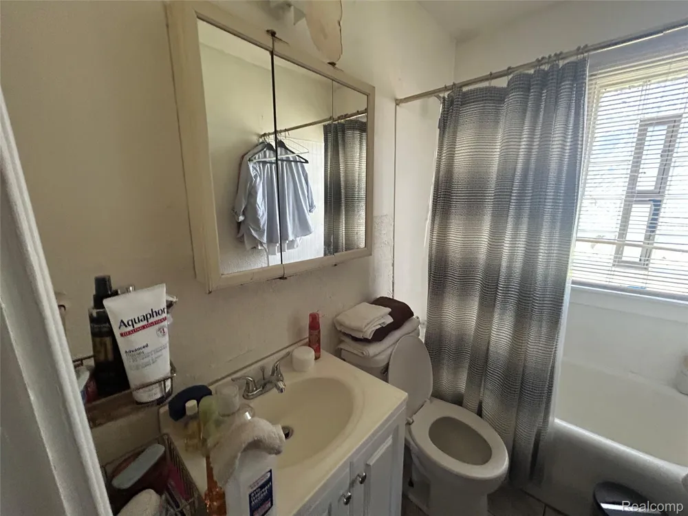 221 Campbell Street River Rouge City, MI 48218