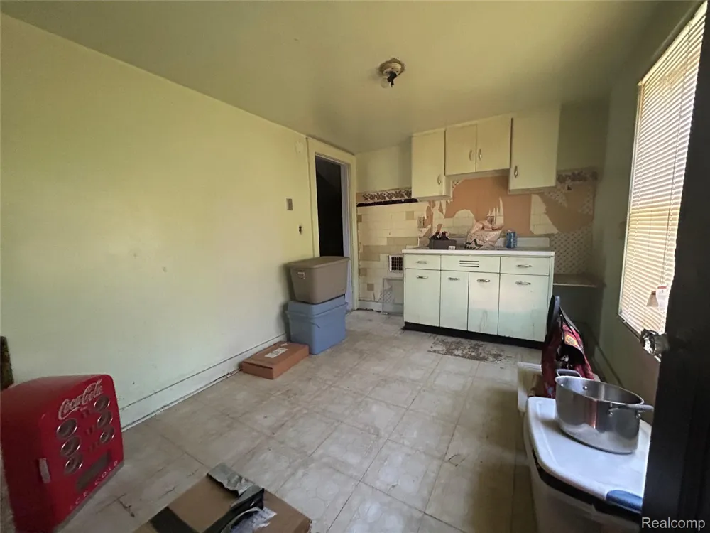 221 Campbell Street River Rouge City, MI 48218