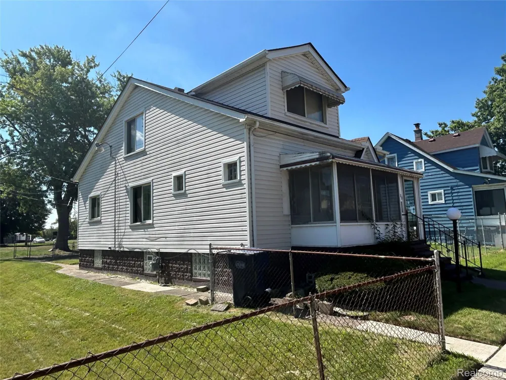 221 Campbell Street River Rouge City, MI 48218