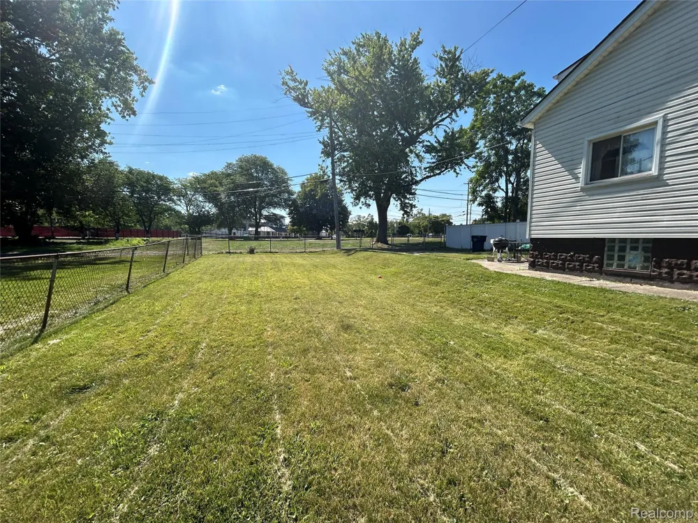 221 Campbell Street River Rouge City, MI 48218