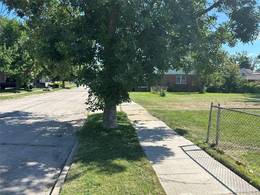 221 Campbell Street River Rouge City, MI 48218