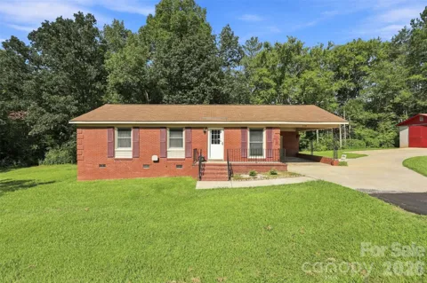 728 Center Road