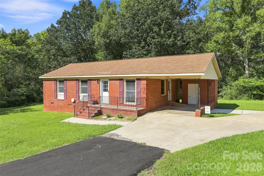728 Center Road Chester, SC 29706
