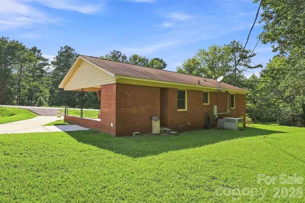 728 Center Road Chester, SC 29706