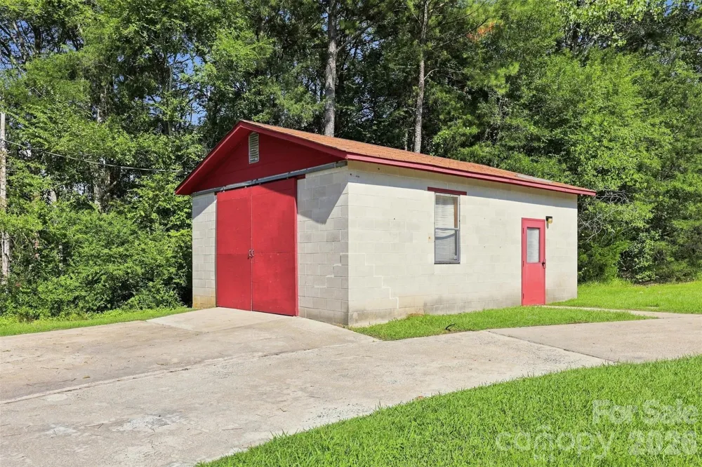 728 Center Road Chester, SC 29706