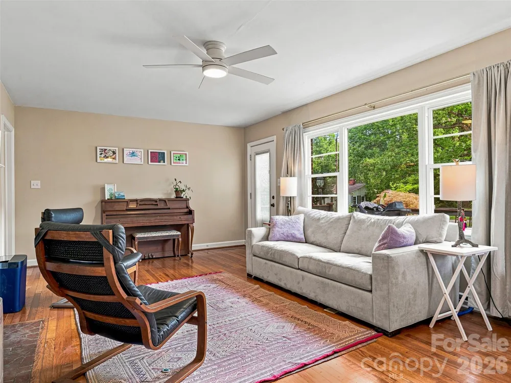 15 Lynnstone Court Asheville, NC 28805