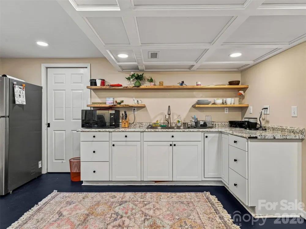 15 Lynnstone Court Asheville, NC 28805