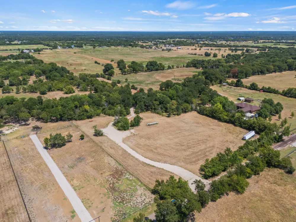 1528 County Road 3520 Quinlan, TX 75474