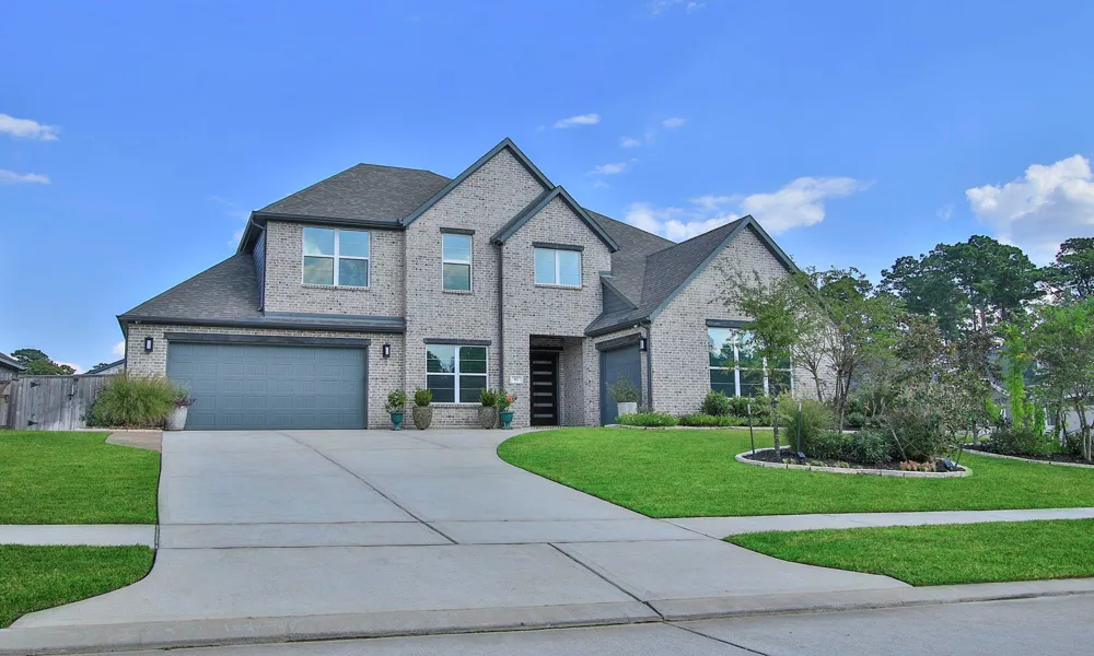 902 Falcon Hollow Lane Pinehurst, TX 77362
