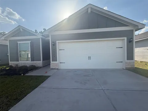 15463 Maple Terrace Drive