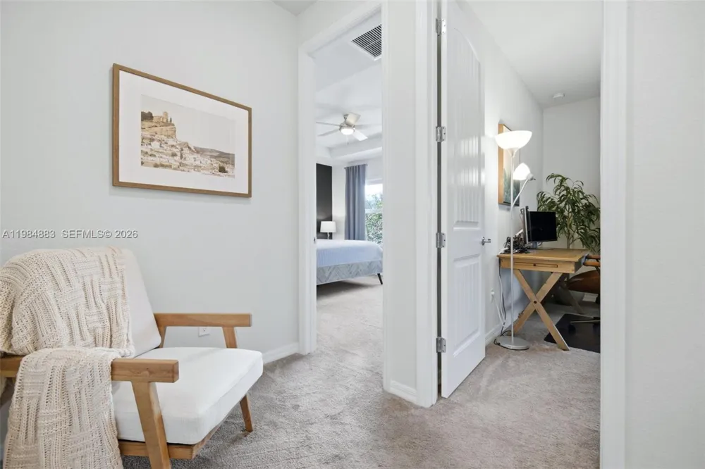 1628 Myrtle Oak Ter Hollywood, FL 33021