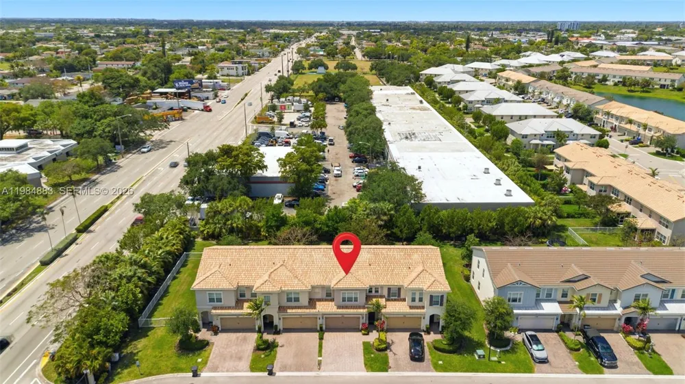 1628 Myrtle Oak Ter Hollywood, FL 33021