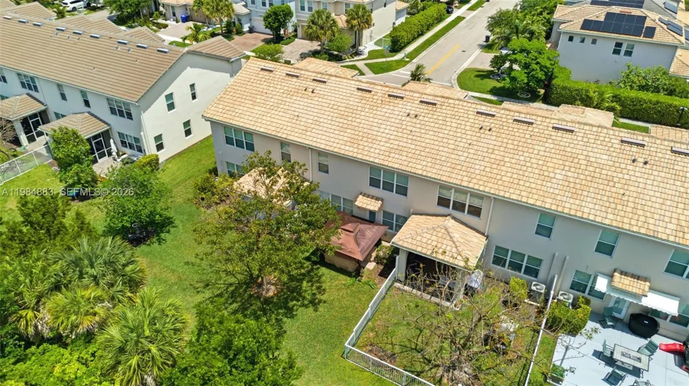 1628 Myrtle Oak Ter Hollywood, FL 33021