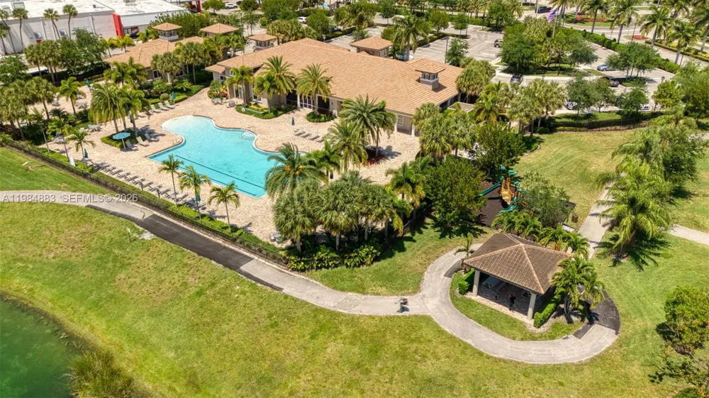 1628 Myrtle Oak Ter Hollywood, FL 33021
