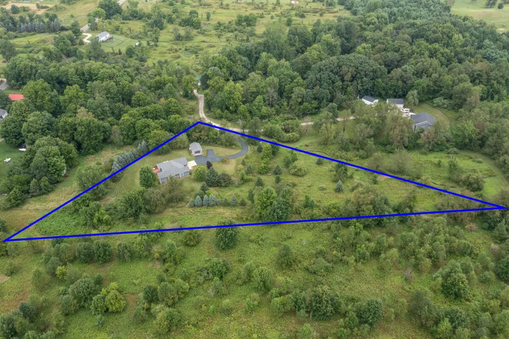 1746 Rowden Drive Hastings, MI 49058