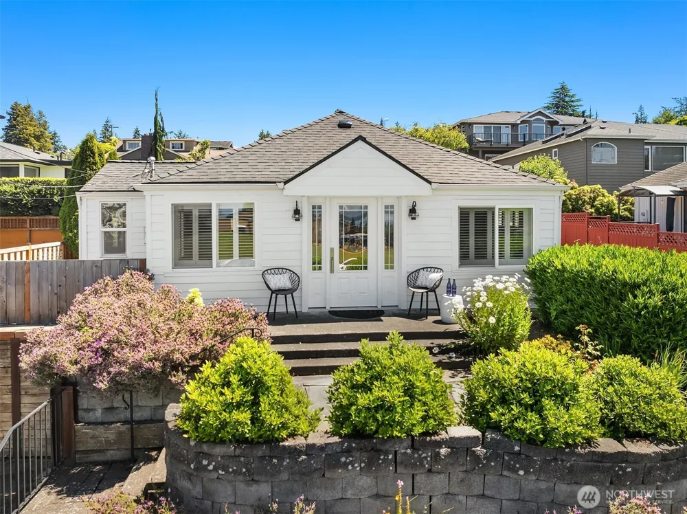 103 8th Avenue S Edmonds, WA 98020