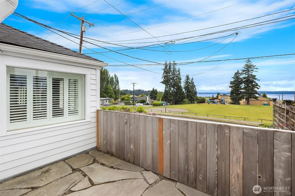 103 8th Avenue S Edmonds, WA 98020