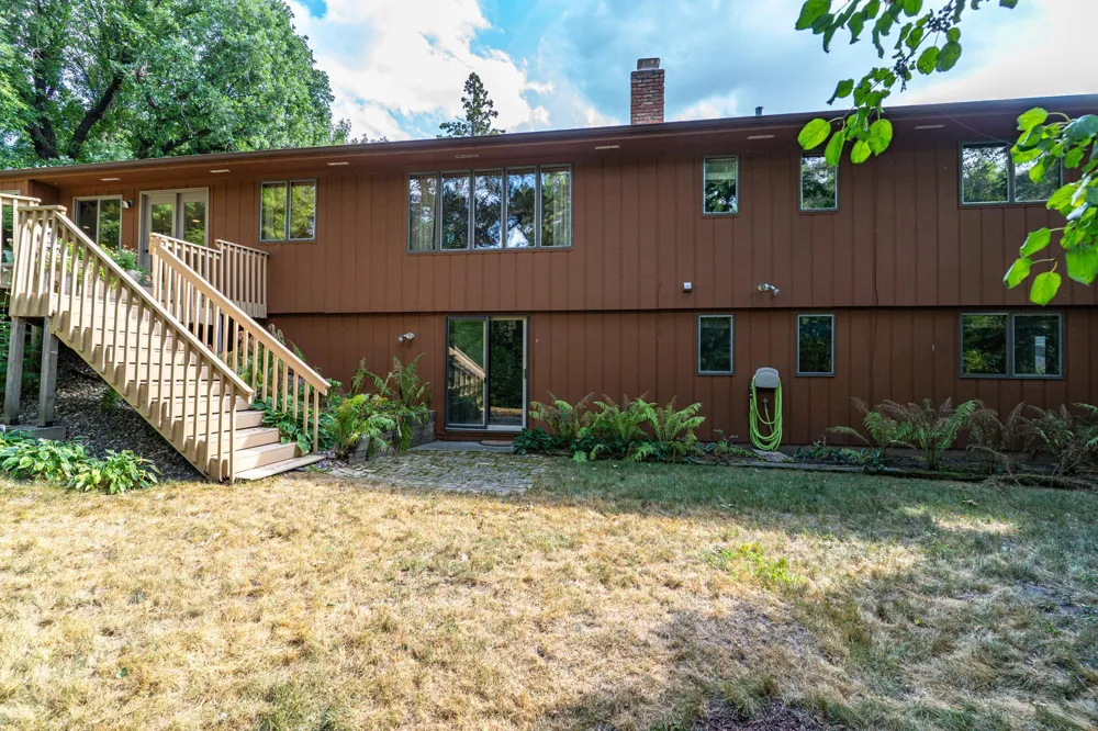 920 Groveland Avenue Crookston, MN 56716