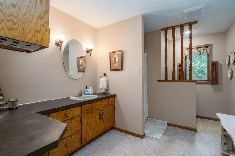 920 Groveland Avenue Crookston, MN 56716