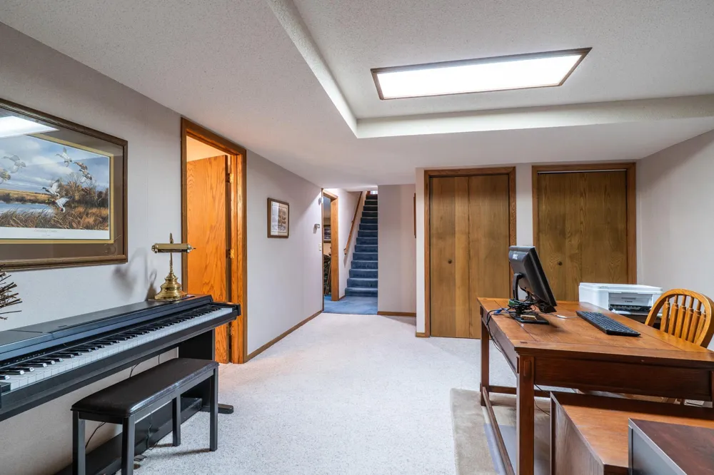 920 Groveland Avenue Crookston, MN 56716