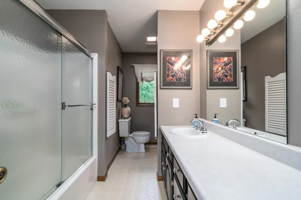 920 Groveland Avenue Crookston, MN 56716