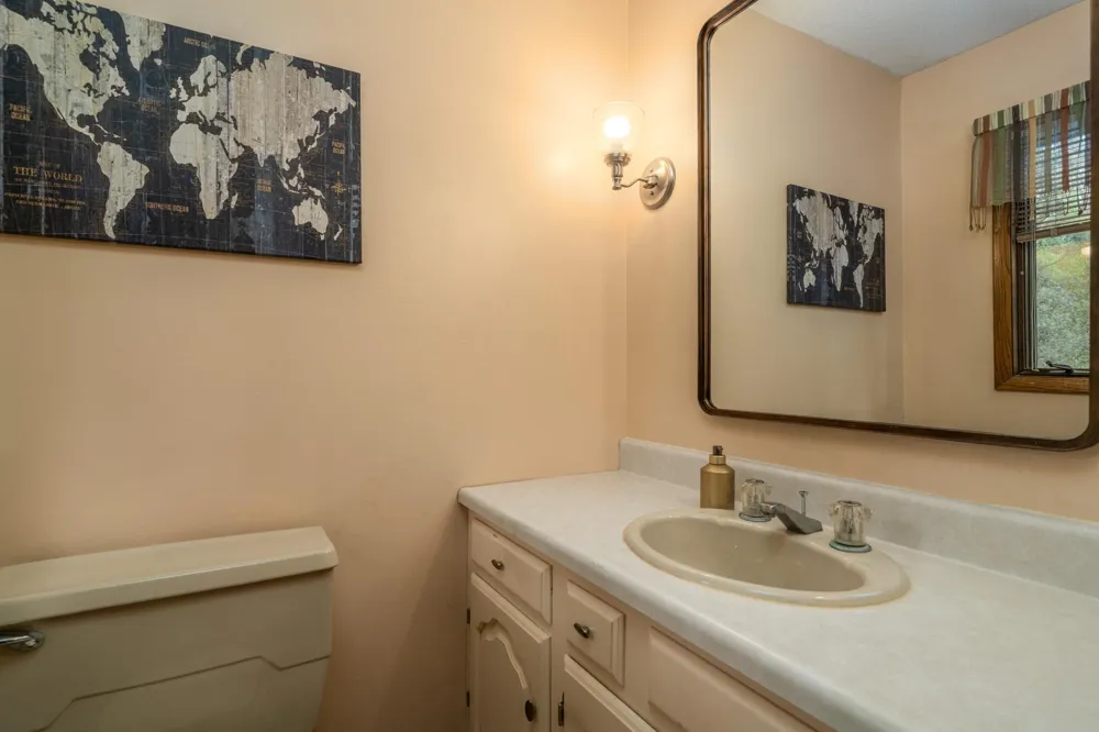 920 Groveland Avenue Crookston, MN 56716