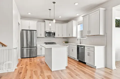 15519 Goodview Trail