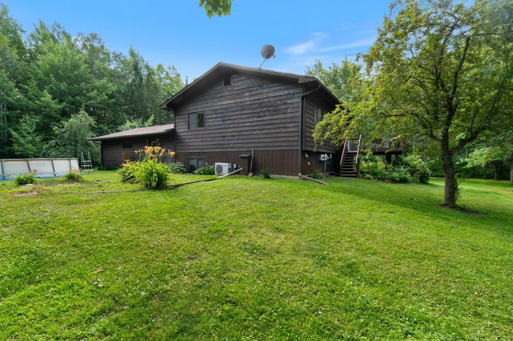 5665 Hagberg Road Hermantown, MN 55811