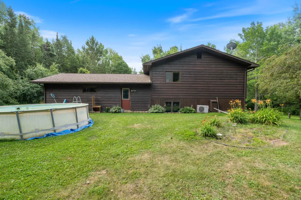 5665 Hagberg Road Hermantown, MN 55811
