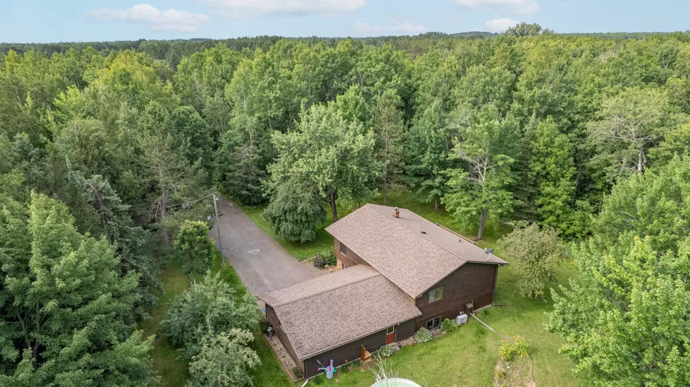 5665 Hagberg Road Hermantown, MN 55811